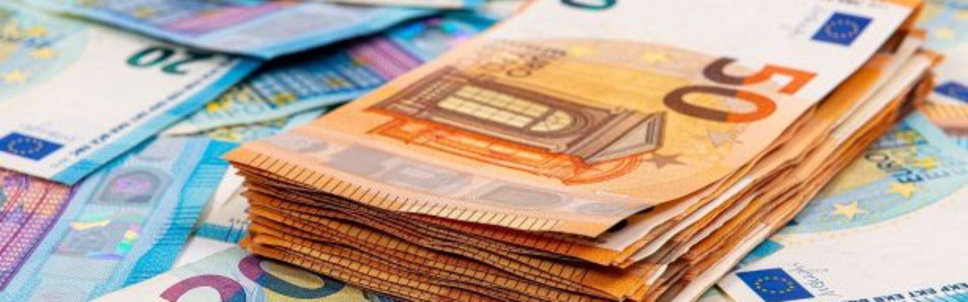 dinero-euros-subida-tipos-interes_13_614x360